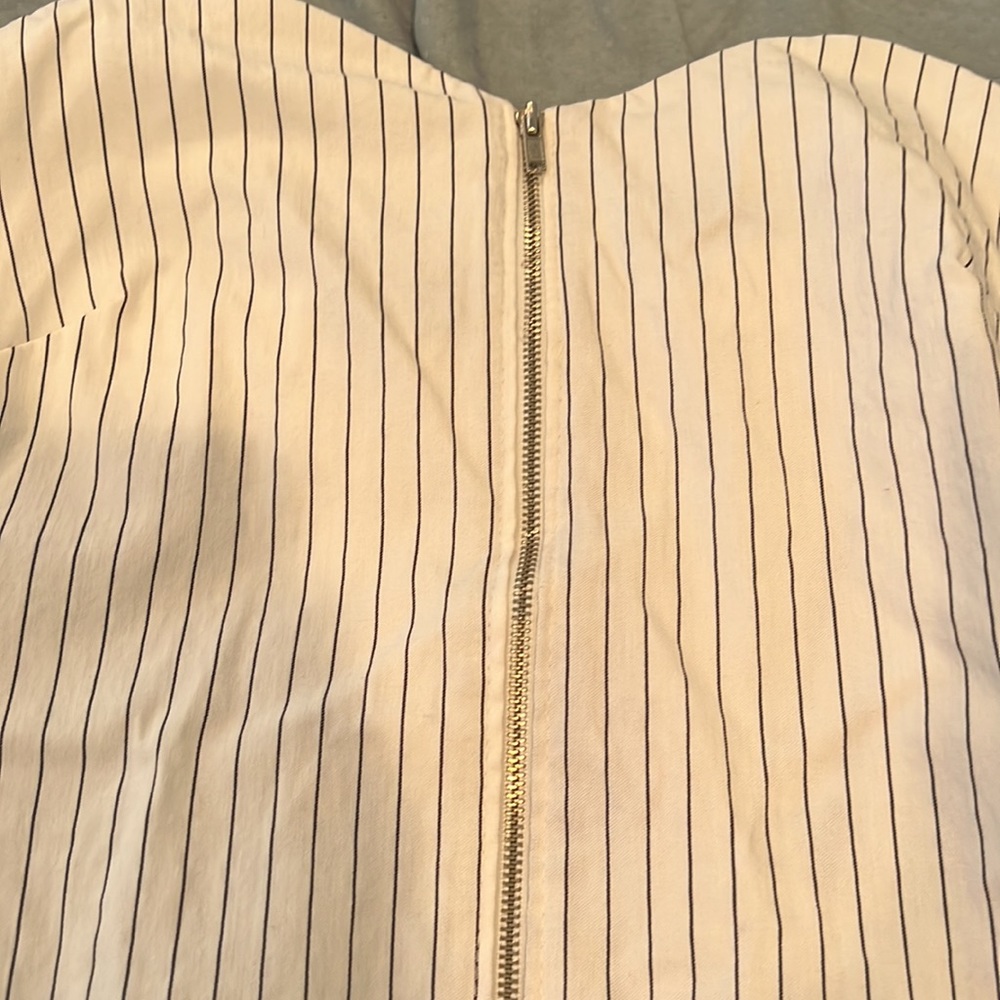Sabora Black and White Woman’s Romper Size Medium - Picture 10 of 12